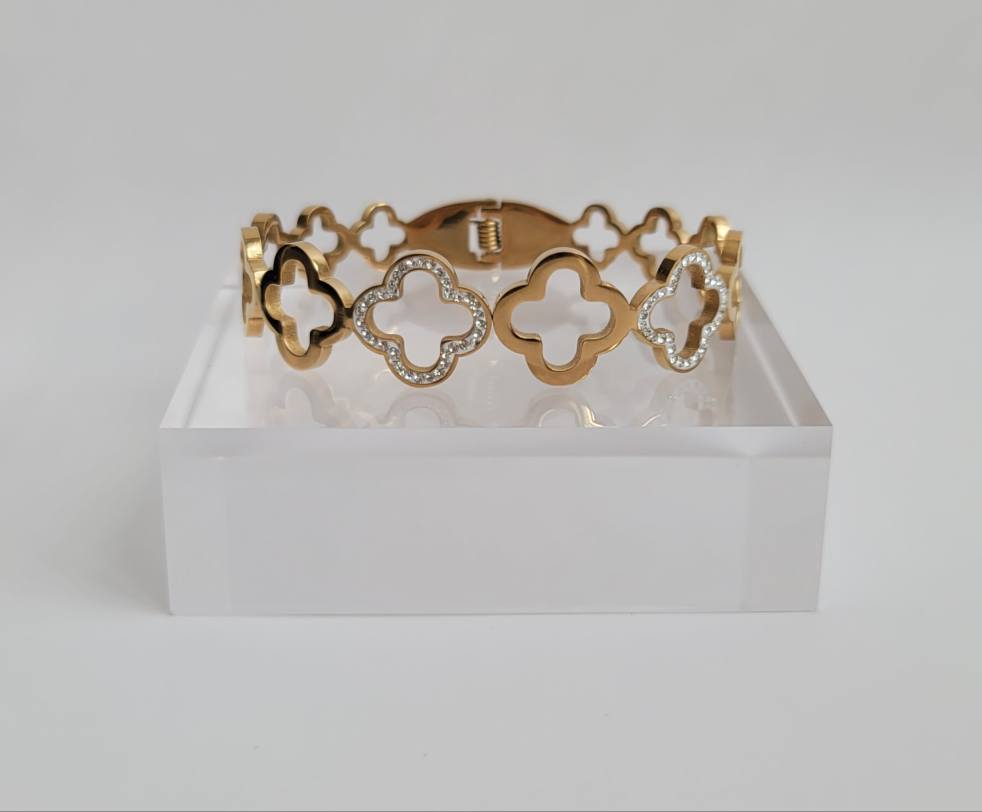clover bangle