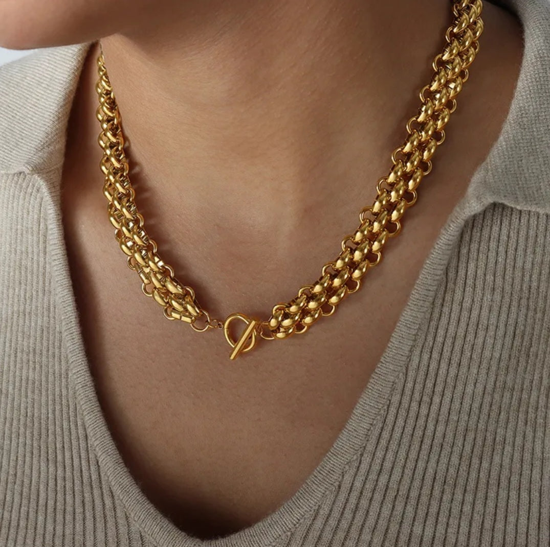 Léa statement necklace