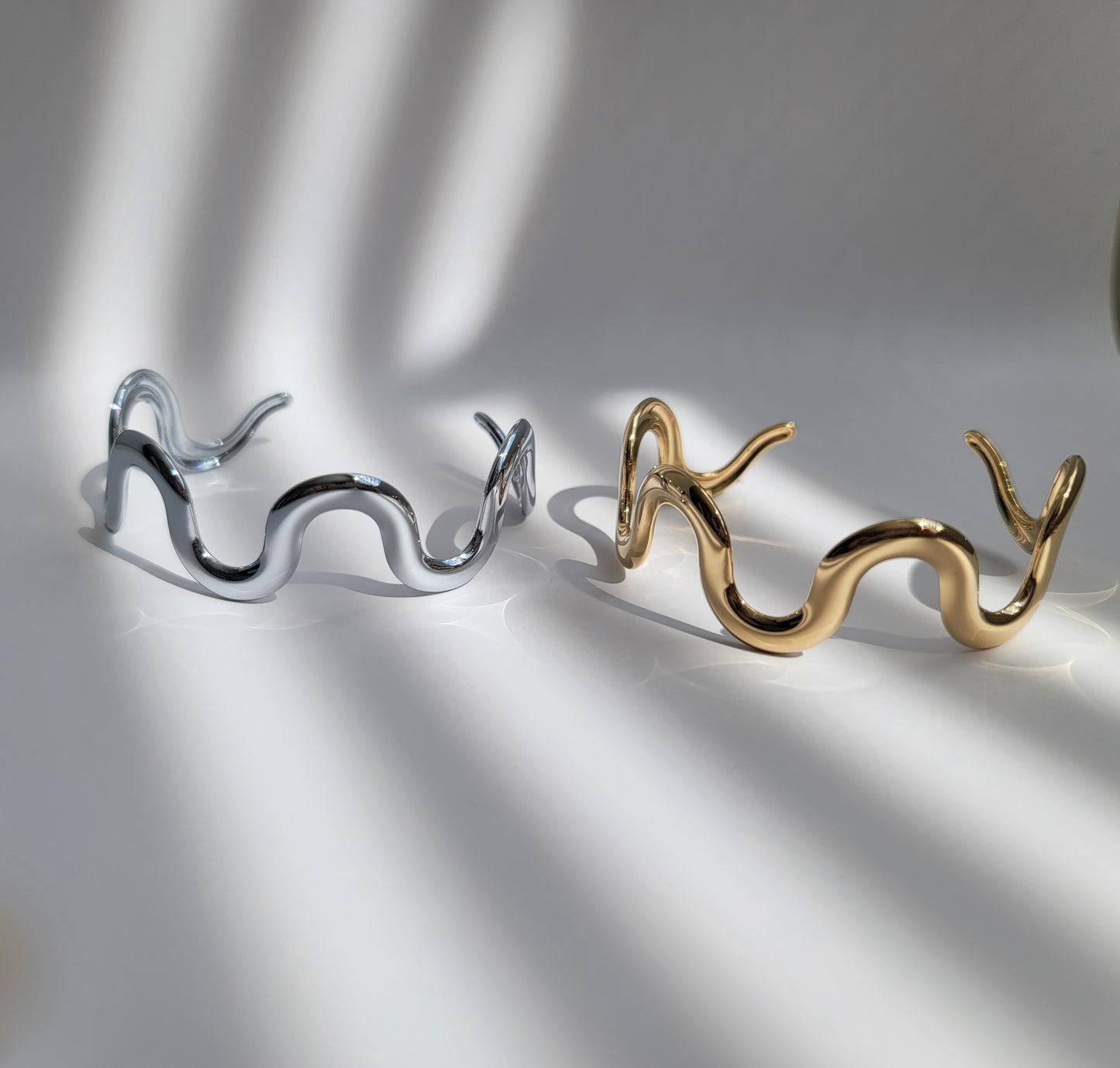 curvy bangle