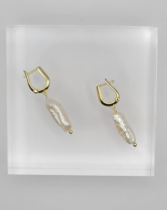 pearls drop earrings