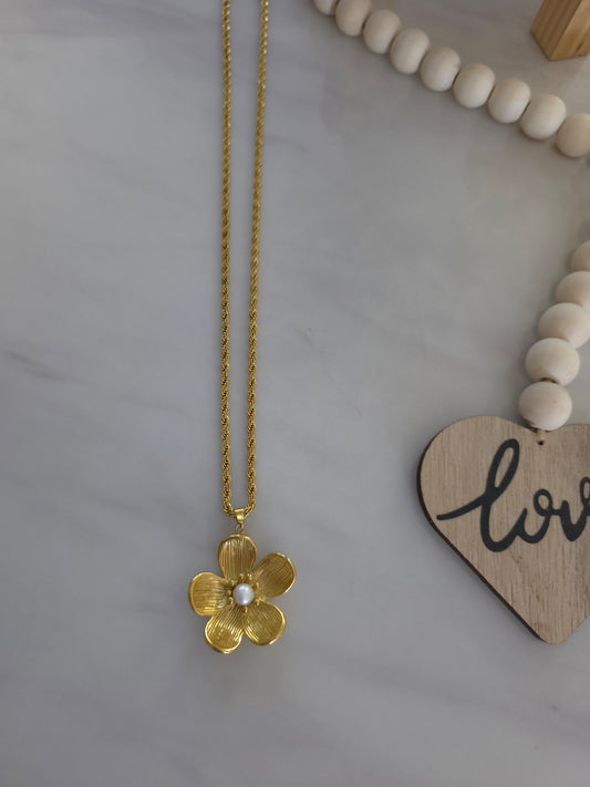golden bloom necklace